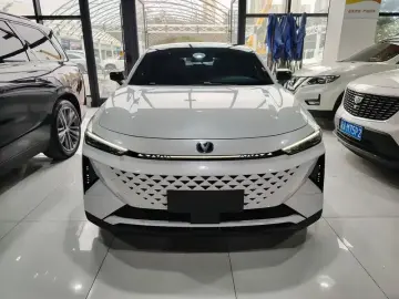 2024 Changan UNI-V с пробегом 1 000 км