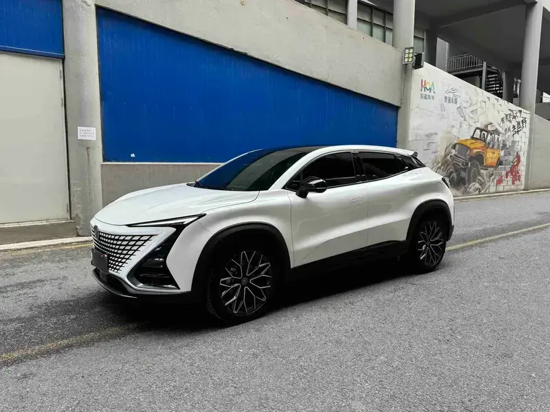 2022 Changan UNI-T с пробегом 18 000 км