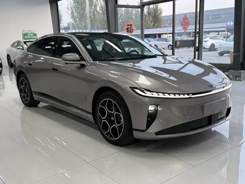 2026 Changan Qiyuan A07 с пробегом 100 км