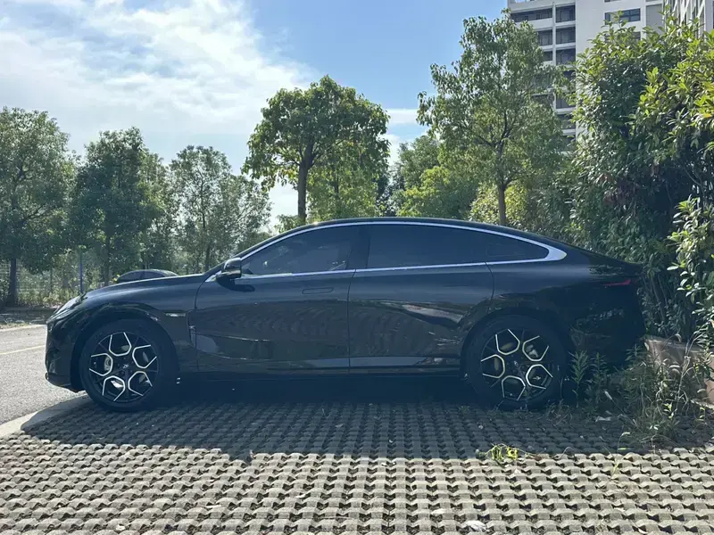 2024 Changan Qiyuan A07 с пробегом 13 000 км