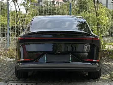 2024 Changan Qiyuan A07 с пробегом 13 000 км