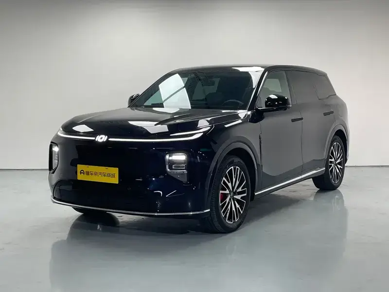 2025 Changan Qiyuan Q07 с пробегом 9 000 км