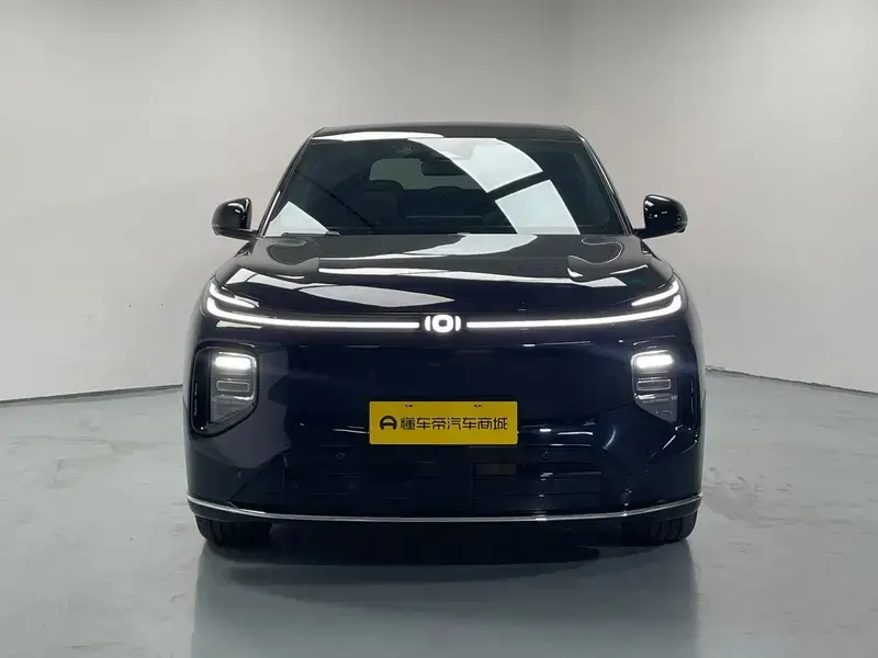 2025 Changan Qiyuan Q07 с пробегом 9 000 км