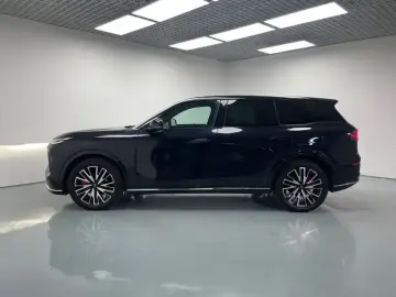 2025 Changan Qiyuan Q07 с пробегом 9 000 км