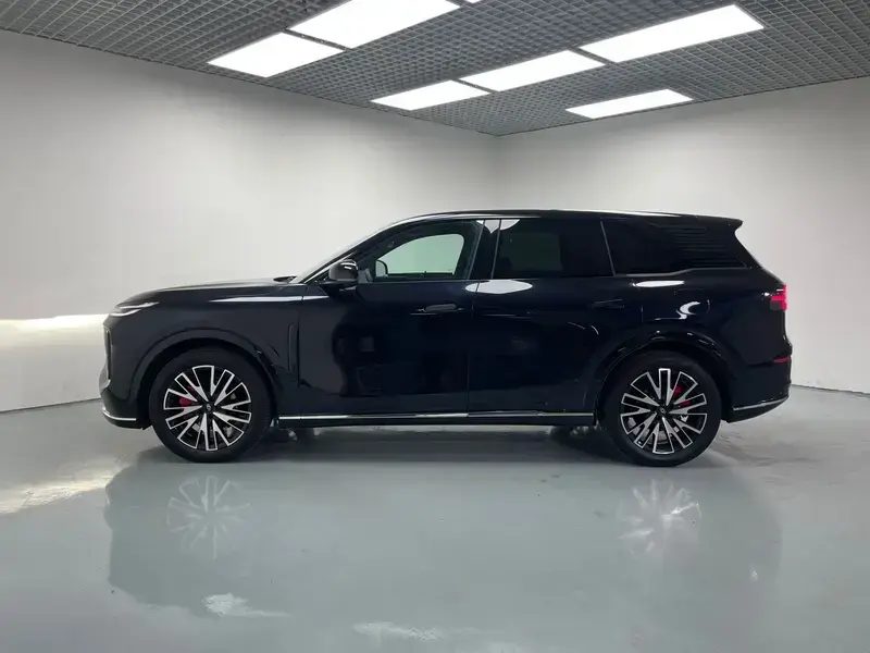 2025 Changan Qiyuan Q07 с пробегом 9 000 км