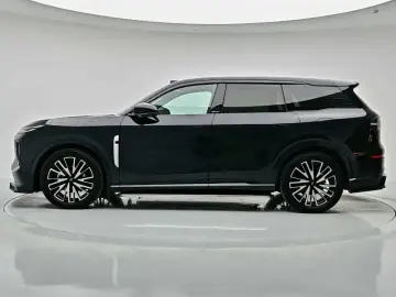 2025 Changan Qiyuan Q07 с пробегом 9 600 км