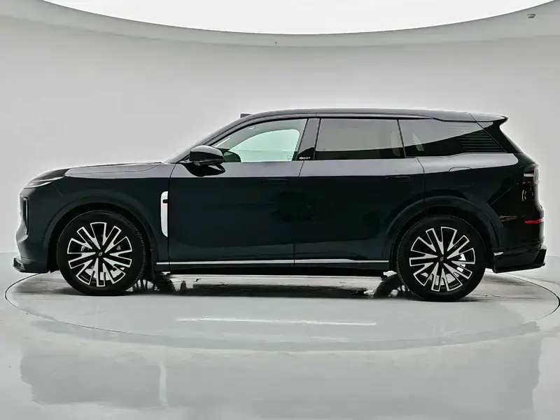 2025 Changan Qiyuan Q07 с пробегом 9 600 км