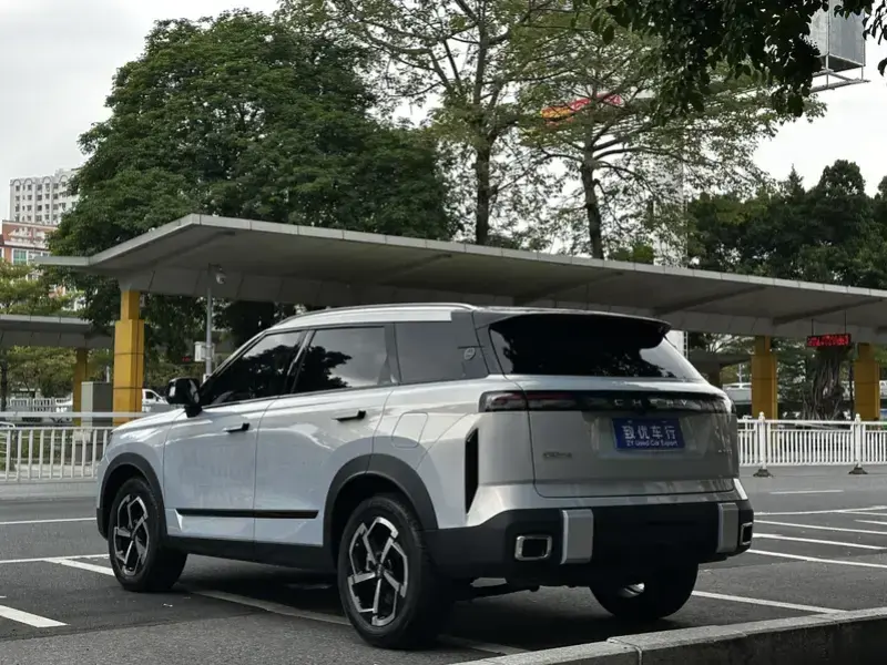 2023 Chery Explore 06 с пробегом 10 000 км