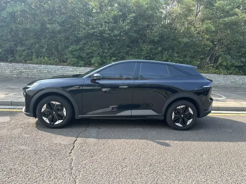2023 Changan Deepal S07 с пробегом 57 500 км