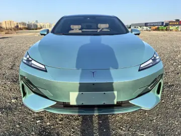 2023 Changan Deepal SL03 с пробегом 52 000 км