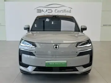 2025 Denza N9 с пробегом 3 500 км