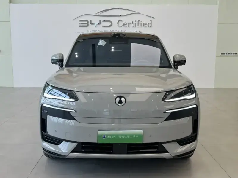 2025 Denza N9 с пробегом 3 500 км