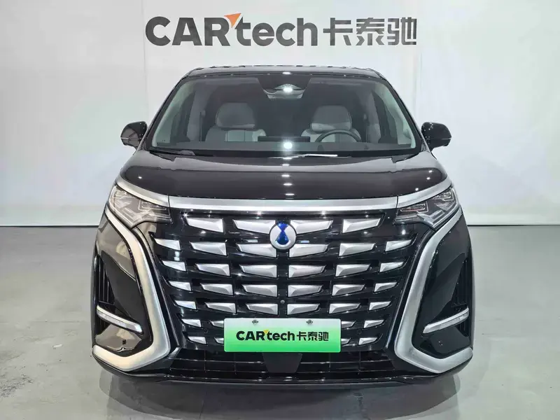 2022 Denza D9 с пробегом 77 000 км