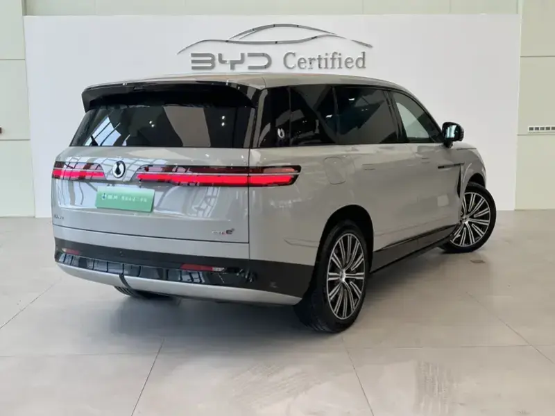 2025 Denza N9 с пробегом 3 500 км