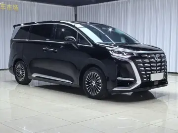 2024 Denza D9 с пробегом 80 000 км