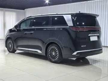 2024 Denza D9 с пробегом 80 000 км