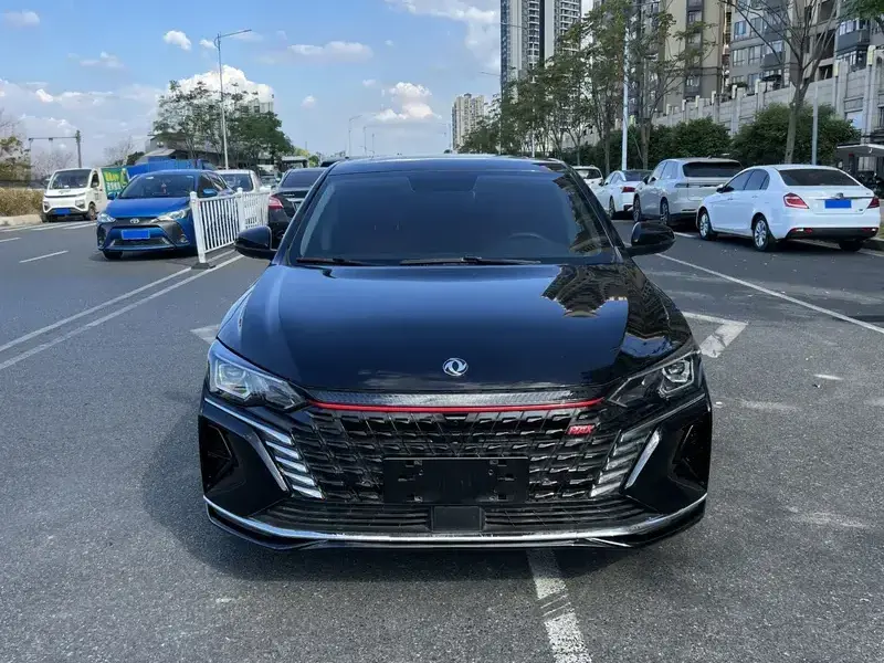 2022 Dongfeng Aeolus Yixuan Max с пробегом 29 800 км