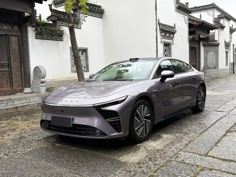 2025 Exeed Exlantix ES с пробегом 10 000 км