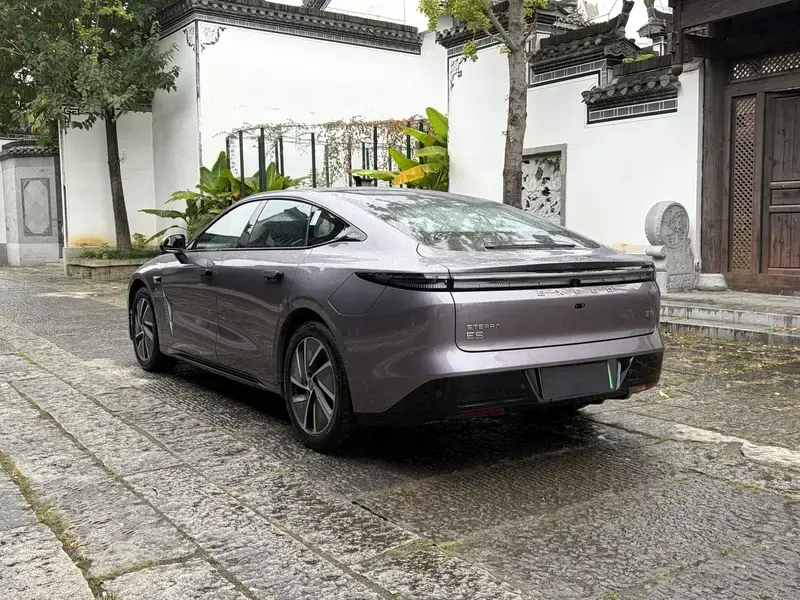 2025 Exeed Exlantix ES с пробегом 10 000 км