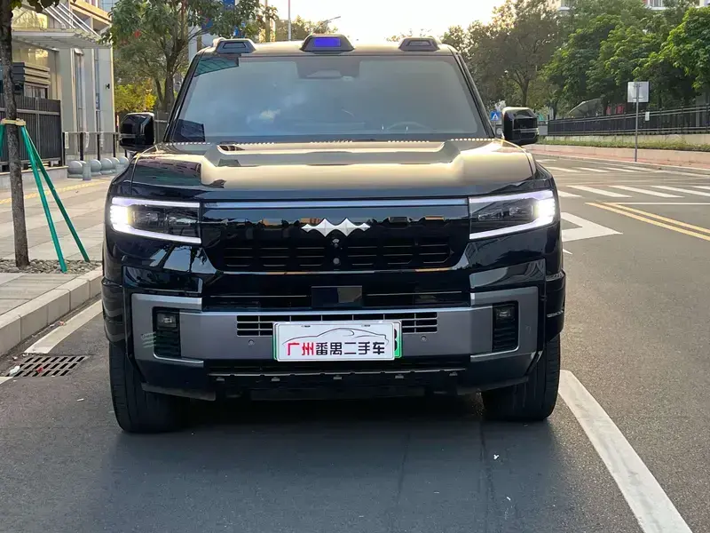 2025 BYD FangChengBao Leopard 8 с пробегом 30 000 км