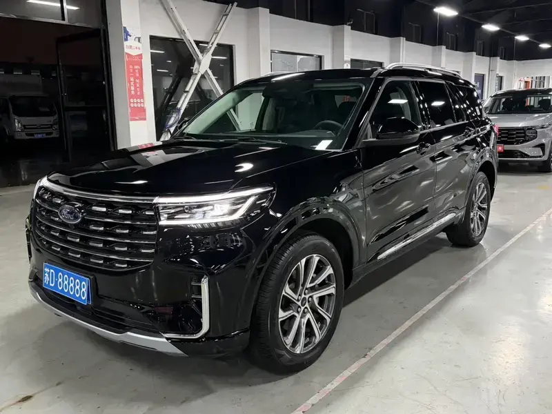 2025 Ford Explorer с пробегом 800 км