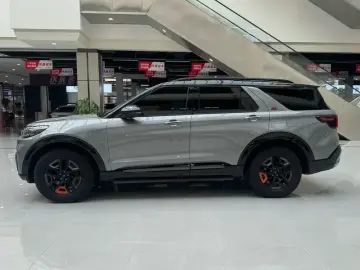 2023 Ford Explorer с пробегом 95 000 км
