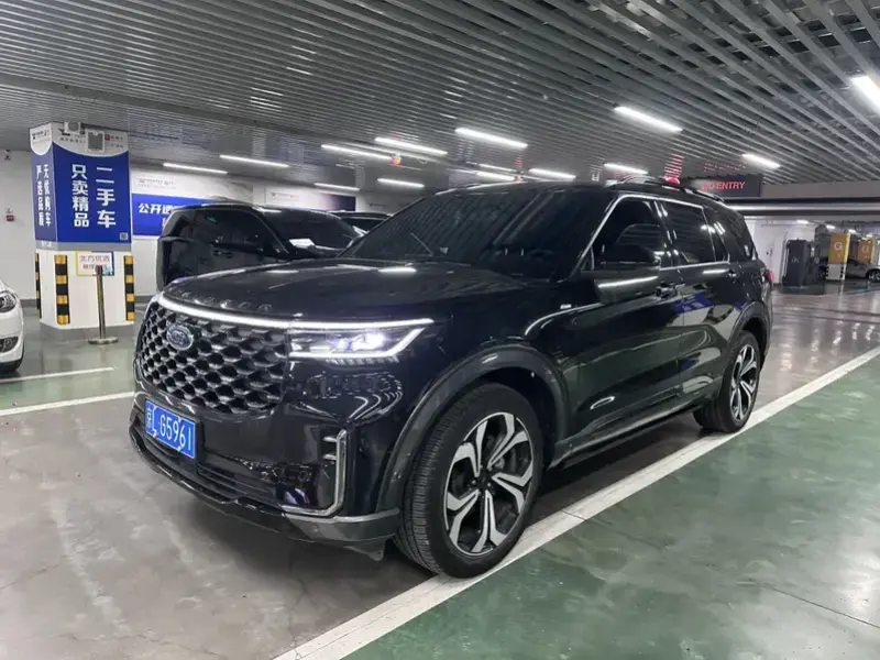 2023 Ford Explorer с пробегом 37 000 км