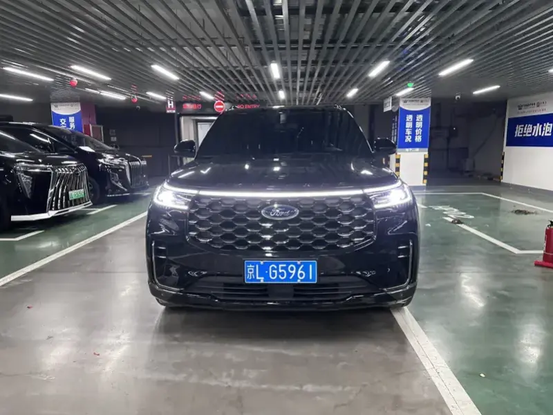 2023 Ford Explorer с пробегом 37 000 км