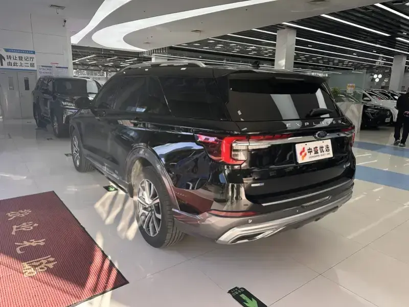 2023 Ford Explorer с пробегом 66 000 км