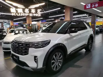 2023 Ford Explorer с пробегом 62 000 км