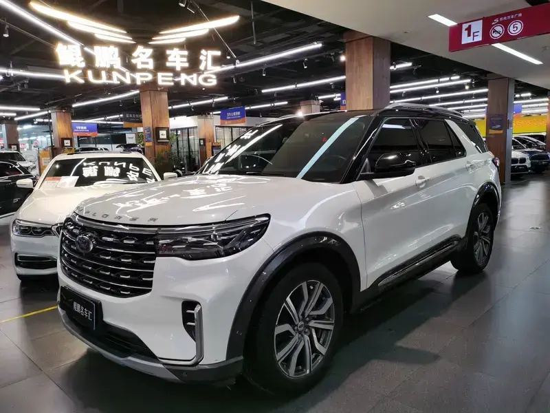 2023 Ford Explorer с пробегом 62 000 км