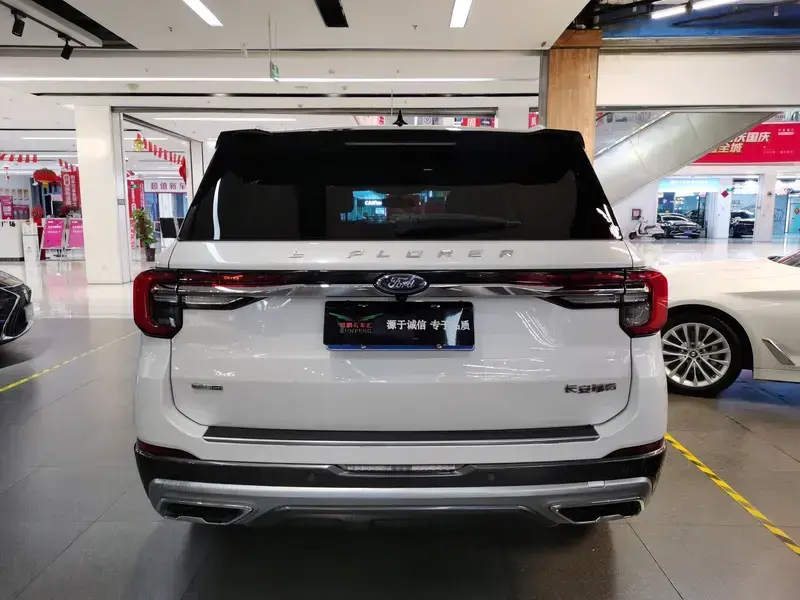 2023 Ford Explorer с пробегом 62 000 км