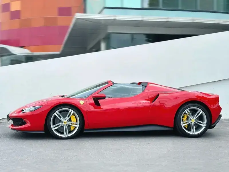 2022 Ferrari 296 с пробегом 18 000 км