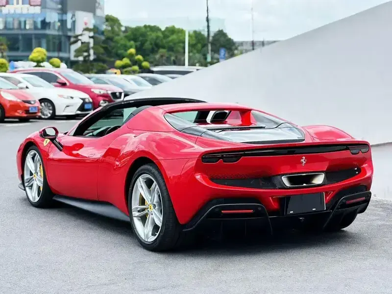 2022 Ferrari 296 с пробегом 18 000 км