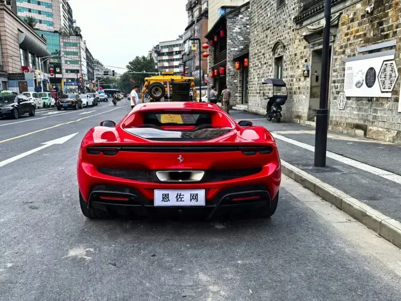 2021 Ferrari 296 с пробегом 5 500 км