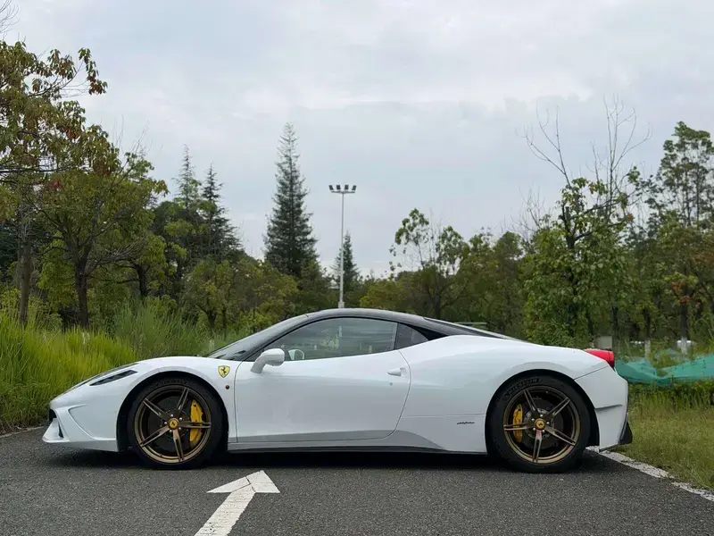 2011 Ferrari 458 с пробегом 70 000 км