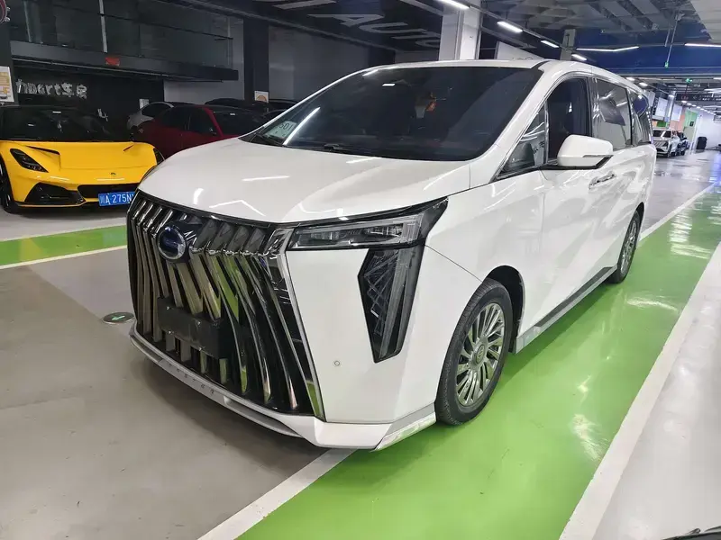 2023 GAC Trumpchi M8 с пробегом 49 000 км