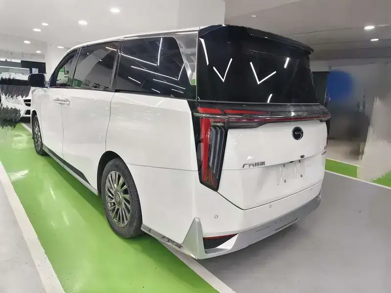 2023 GAC Trumpchi M8 с пробегом 49 000 км
