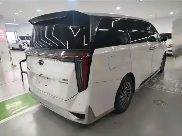 2023 GAC Trumpchi M8 с пробегом 49 000 км