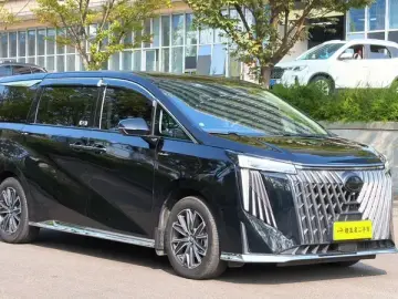 2023 GAC Trumpchi M8 с пробегом 52 000 км