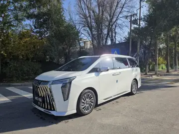 2023 GAC Trumpchi M8 с пробегом 70 000 км