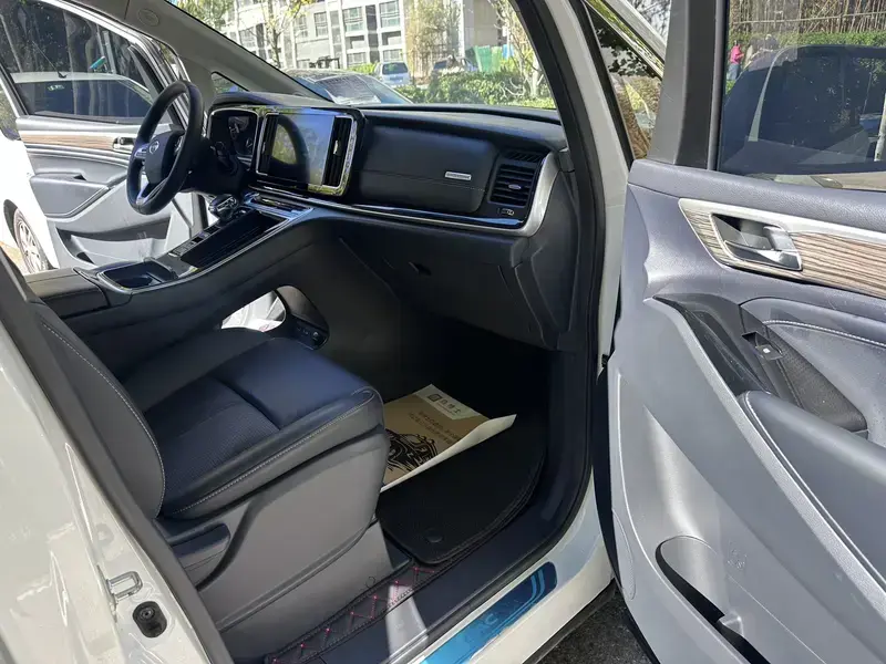 2023 GAC Trumpchi M8 с пробегом 110 000 км