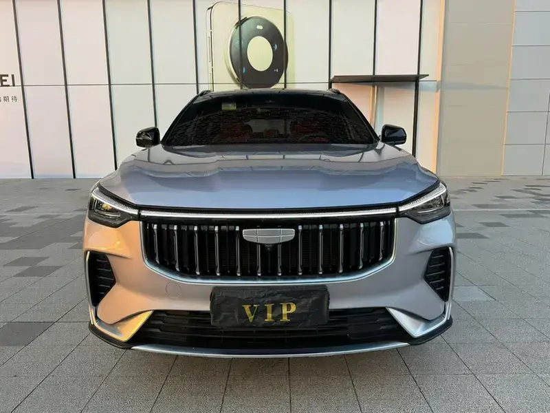 2026 Geely Atlas с пробегом 4 000 км