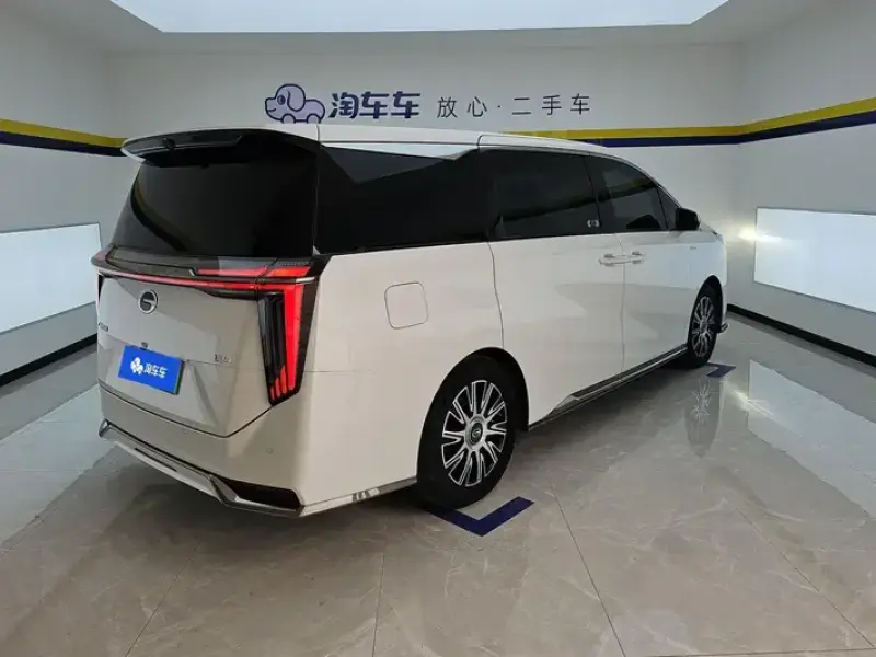 2023 GAC Trumpchi E9 с пробегом 47 000 км
