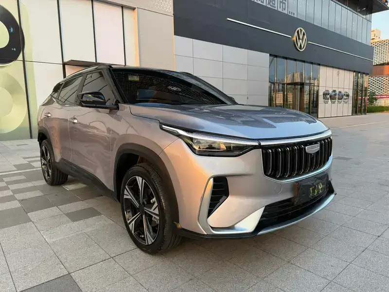 2026 Geely Atlas с пробегом 4 000 км