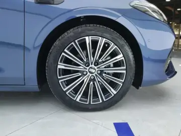 2025 Geely Galaxy A7 с пробегом 10 000 км