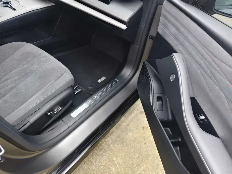 2024 Geely Galaxy E8 с пробегом 55 000 км