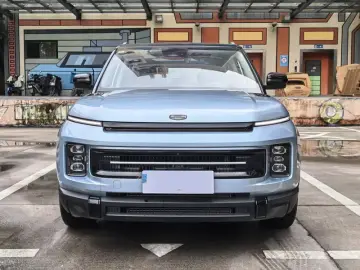2025 Geely Icon с пробегом 6 000 км