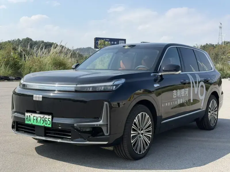 2025 Geely Galaxy M9 с пробегом 6 000 км