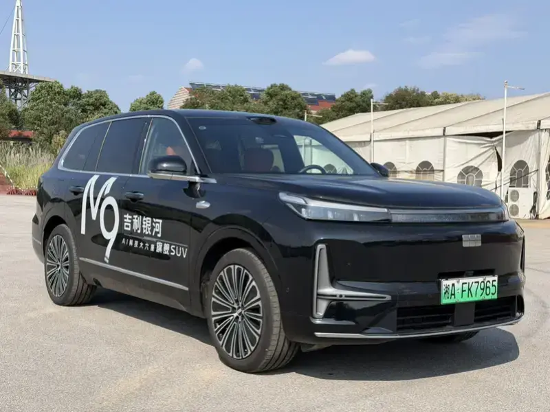 2025 Geely Galaxy M9 с пробегом 6 000 км